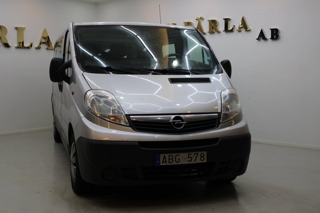 Opel Vivaro 2007, bild 2/10