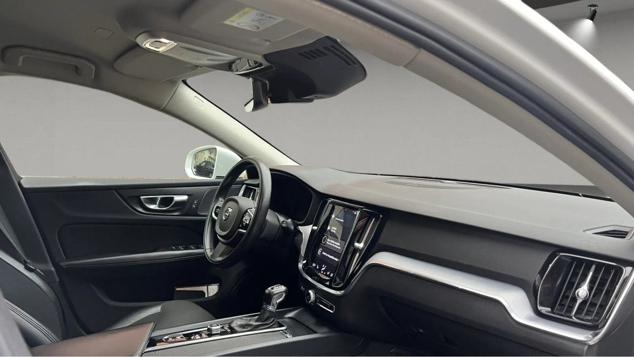 Volvo V60 Cross Country D4 AWD MOMENTUM 2021, bild 6/8