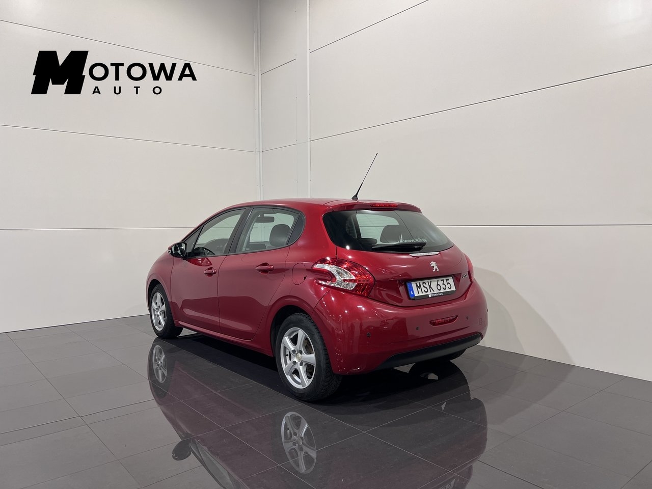 Peugeot 208 5-dörrar 1.2 VTi 2015, bild 2/10