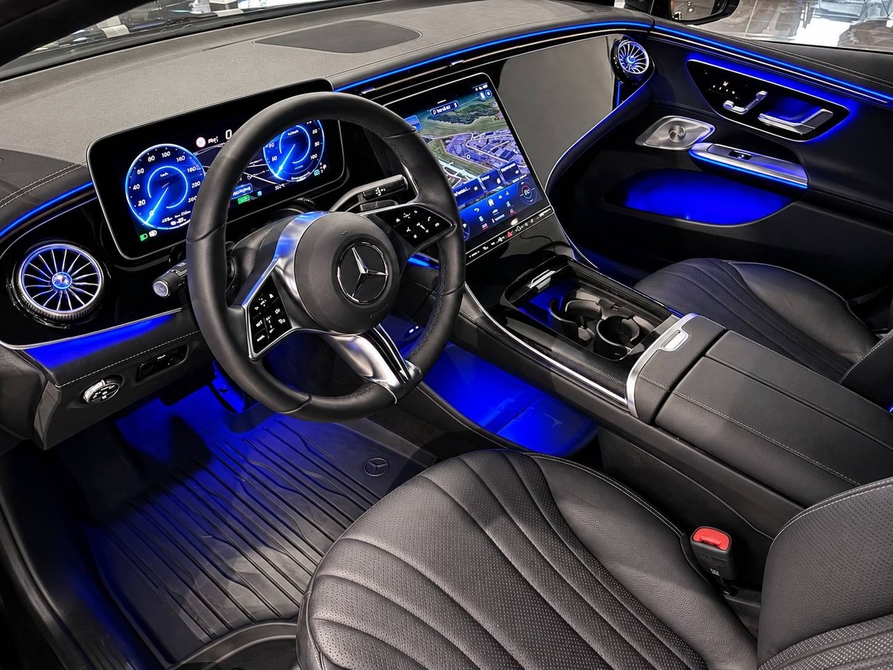 Mercedes-Benz EQE AMG 2025, bild 4/10