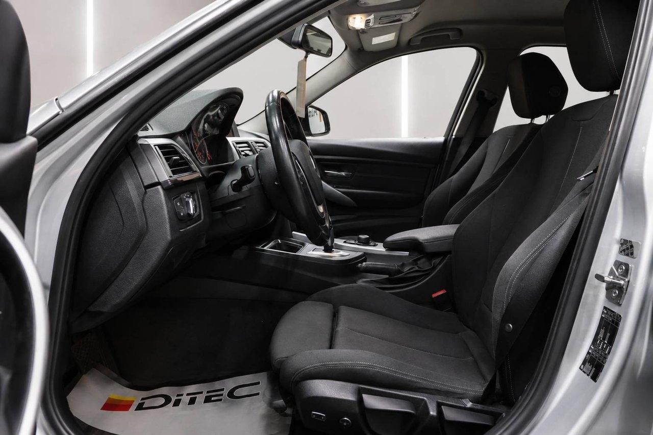 BMW 318 2013, bild 6/17