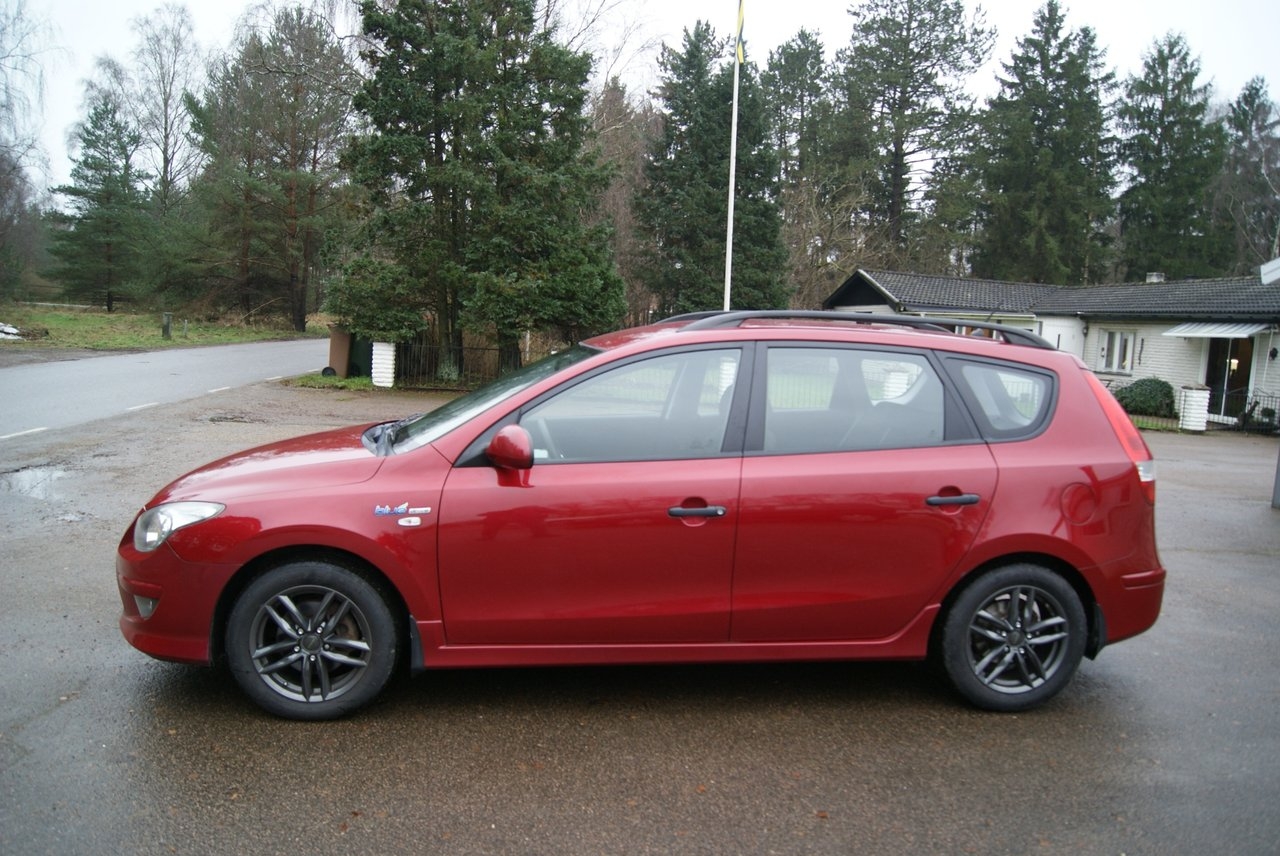 Hyundai i30 cw 1.6 CRDi Select Euro 5 2012, bild 2/10