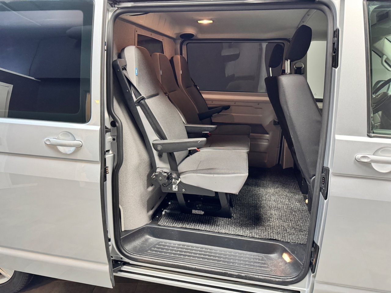 Volkswagen Transporter 2.0 TDI 2016, bild 7/10