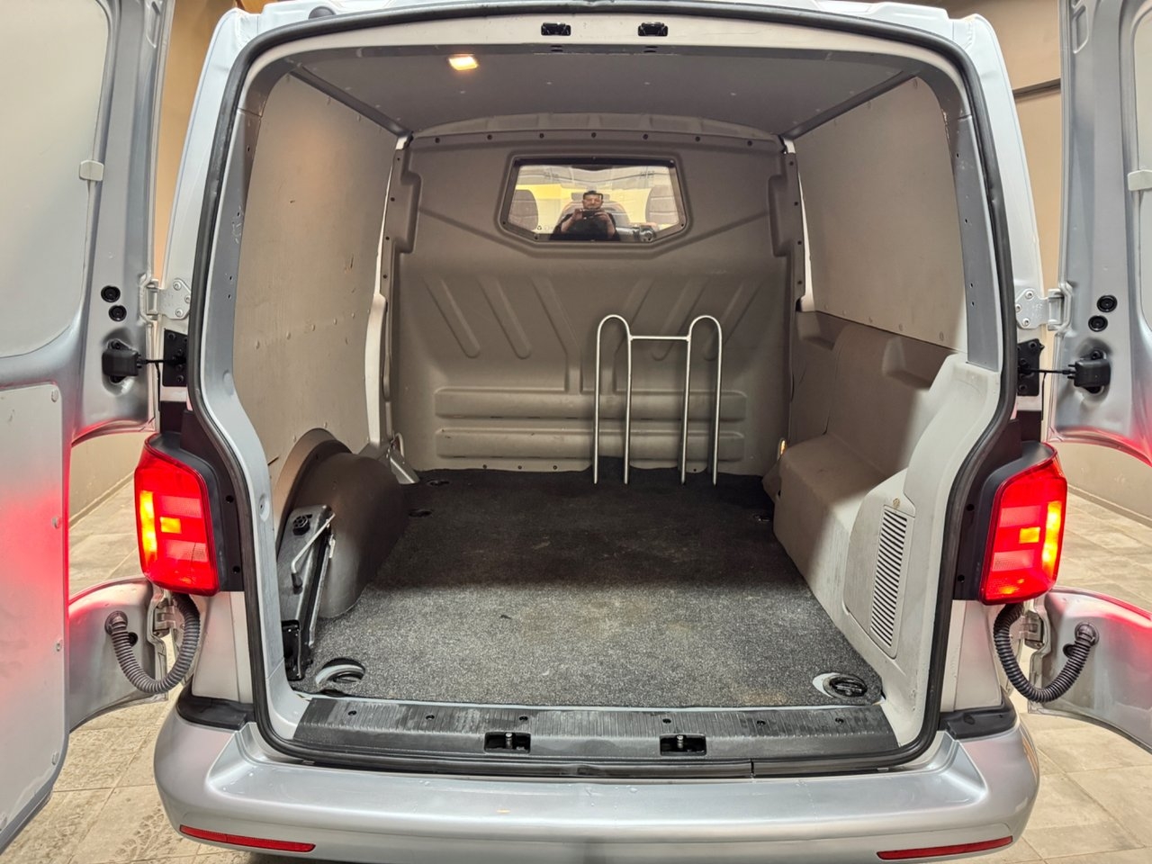 Volkswagen Transporter 2.0 TDI 2016, bild 6/10