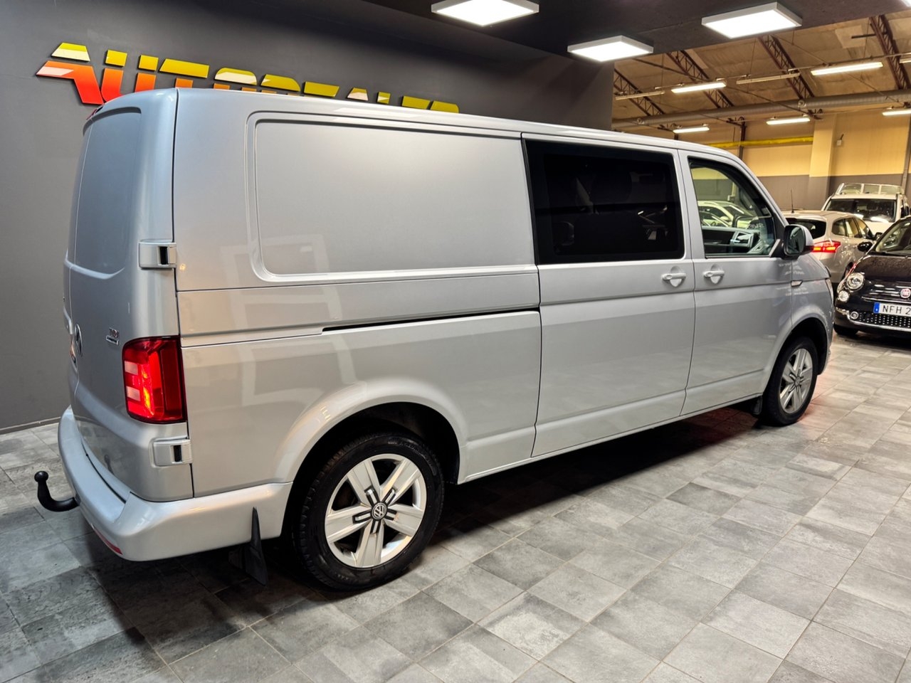 Volkswagen Transporter 2.0 TDI 2016, bild 5/10