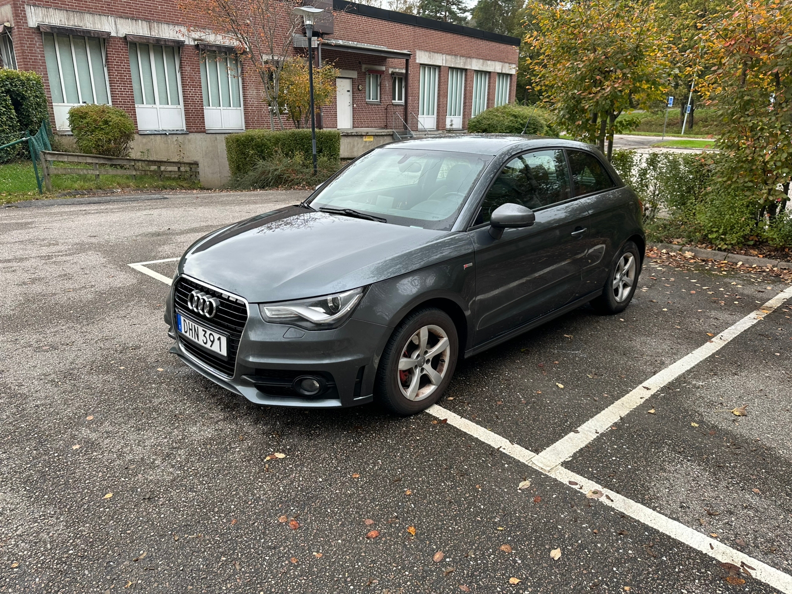 Audi A1 1.4 TFSI 2011, bild 3/10