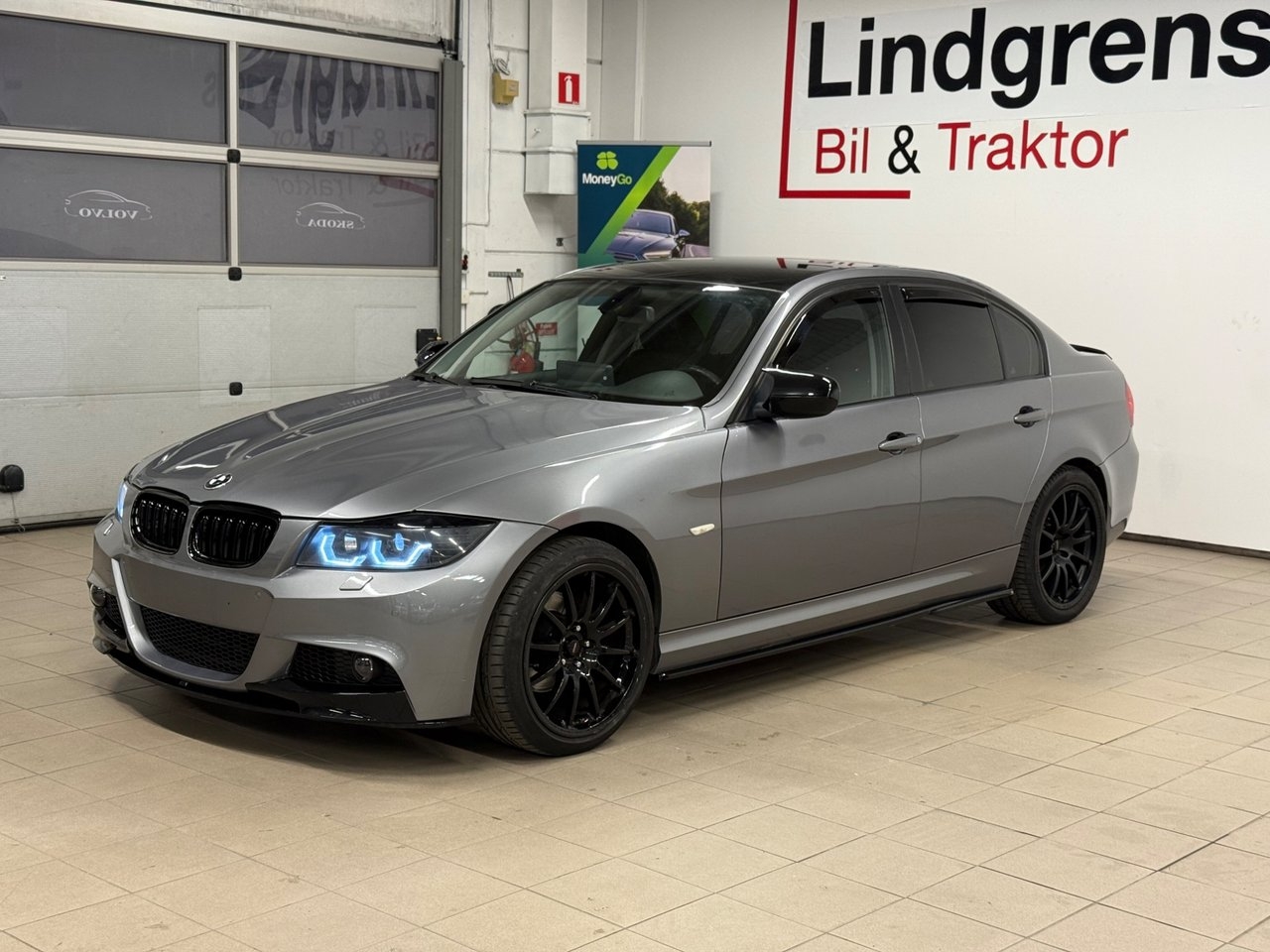 BMW 318 2009, bild 2/10