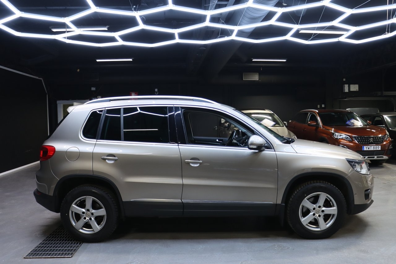 Volkswagen Tiguan 2012, photo 7/23
