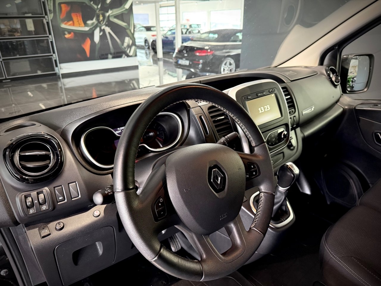 Renault Trafic 2021, kuva 5/10