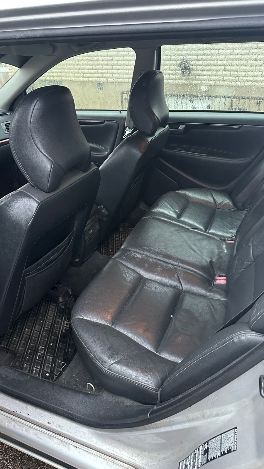 Volvo V70 2.4 2002, kuva 2/4