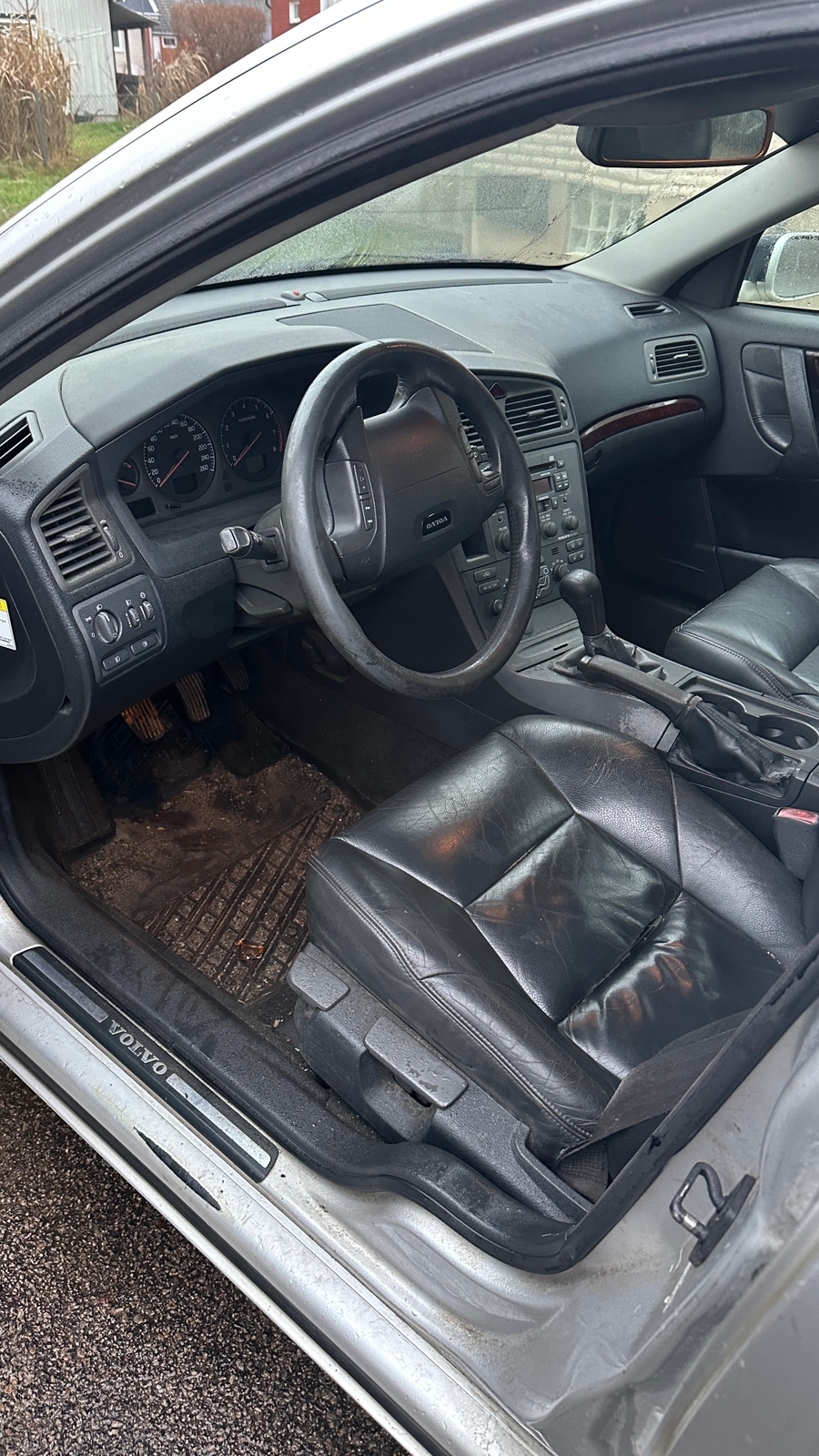 Volvo V70 2.4 2002, kuva 3/4