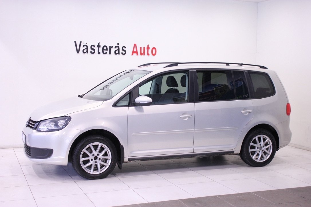 Volkswagen Touran 2011, kuva 5/26