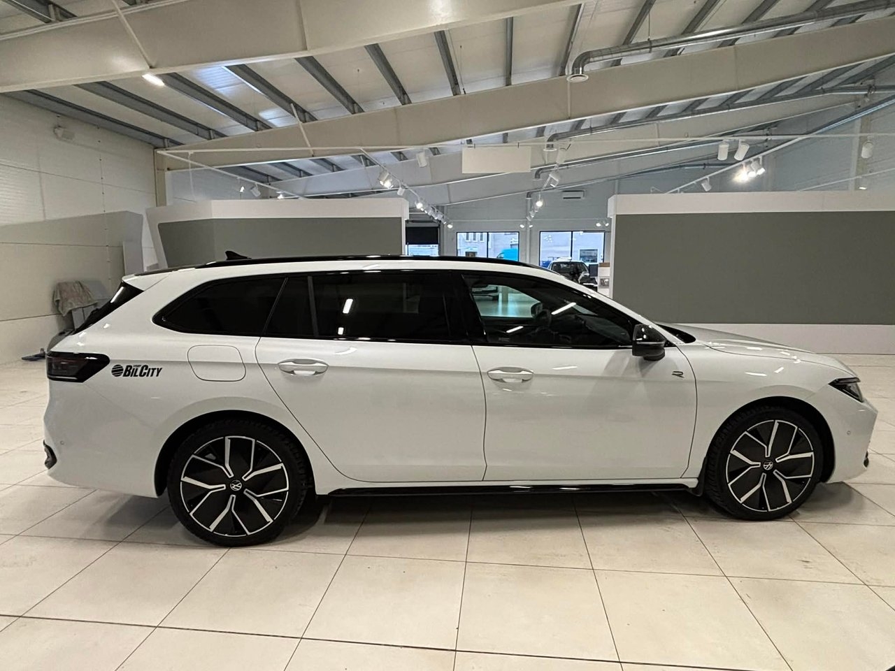 Volkswagen Passat 2024, bild 4/20