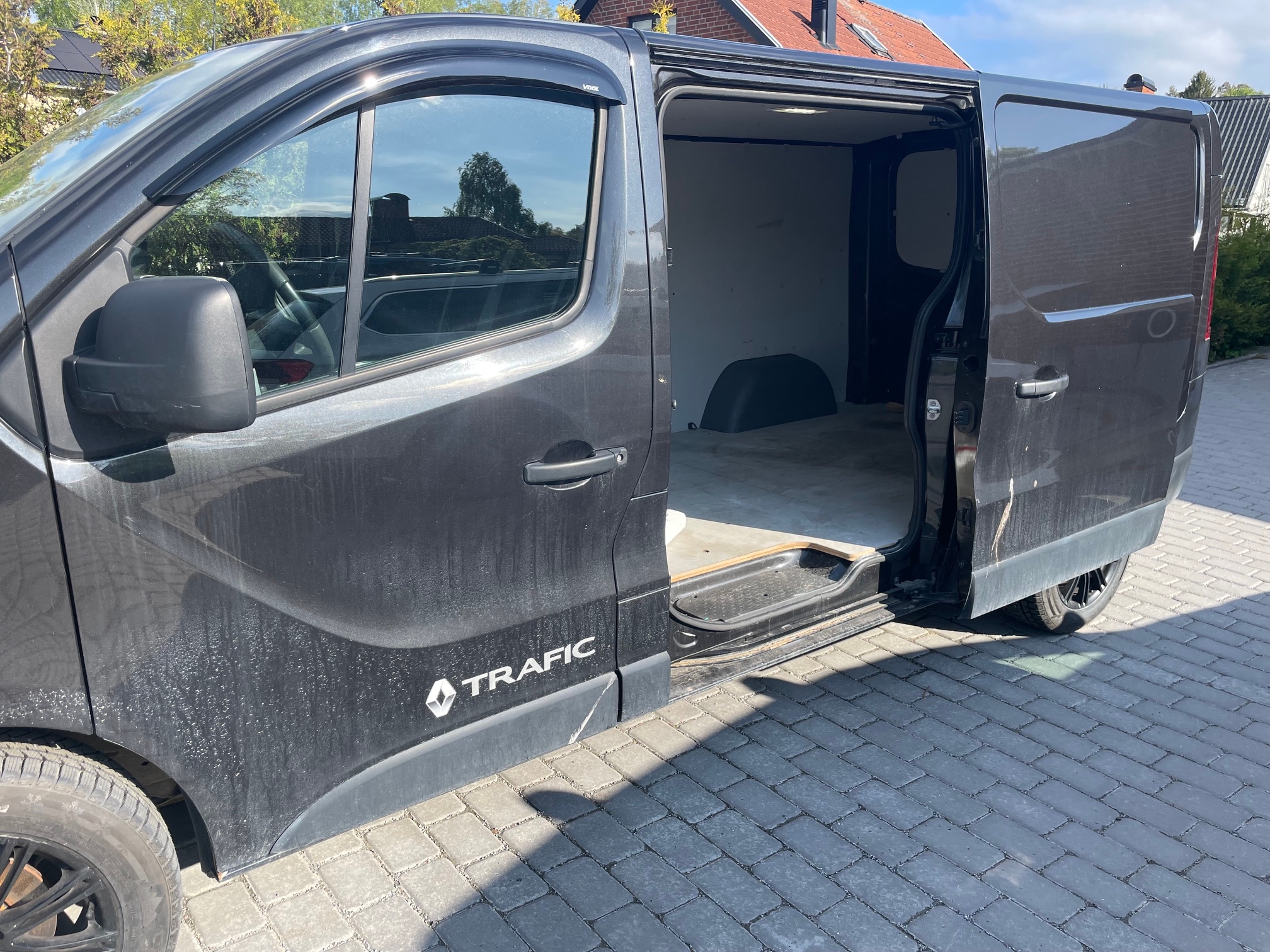 Renault Trafic 2020, photo 5/8
