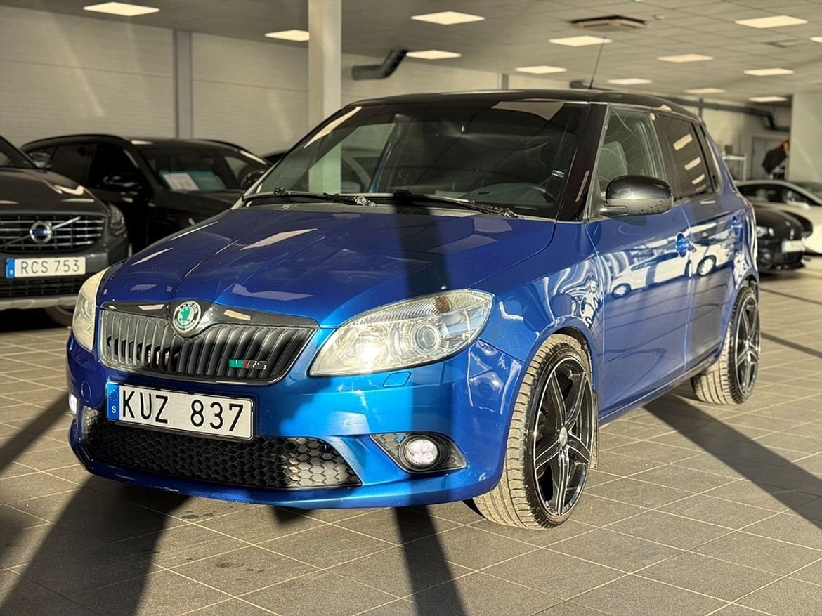 Skoda Fabia 1.4 TSI RS 180Hk Automat 2011, bild 5/10