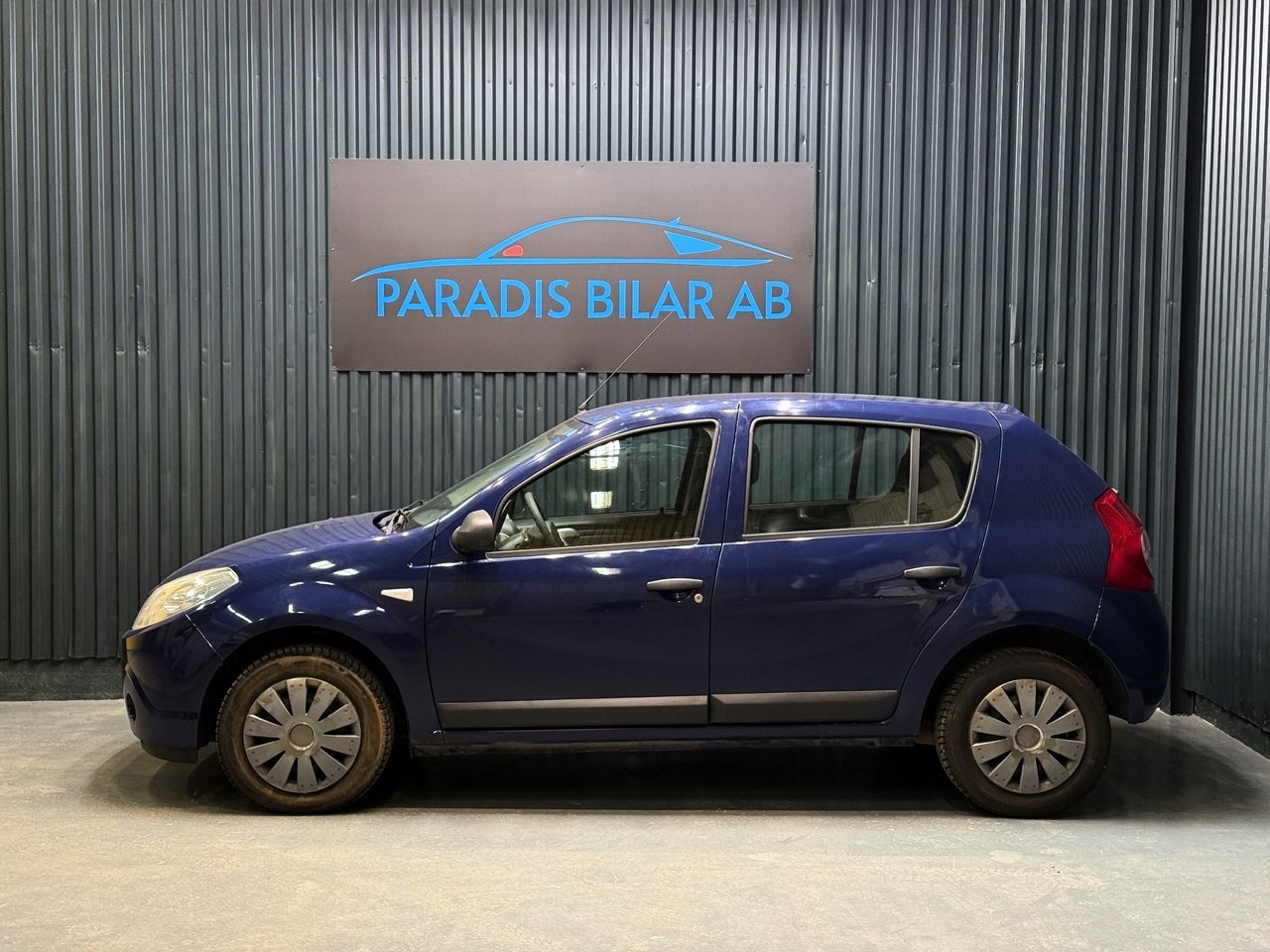 Dacia Sandero 1.6 E85 Nybesiktigad 2009, bild 2/10