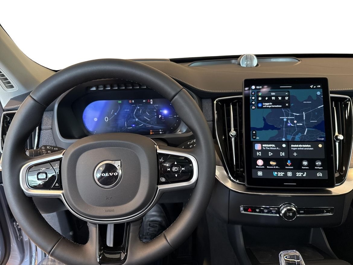 Volvo XC90 T8 Ultra Dark 2026, photo 7/16