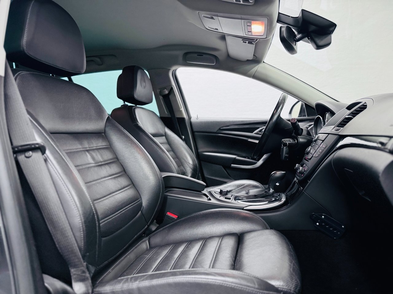 Opel Insignia 2011, bild 7/10