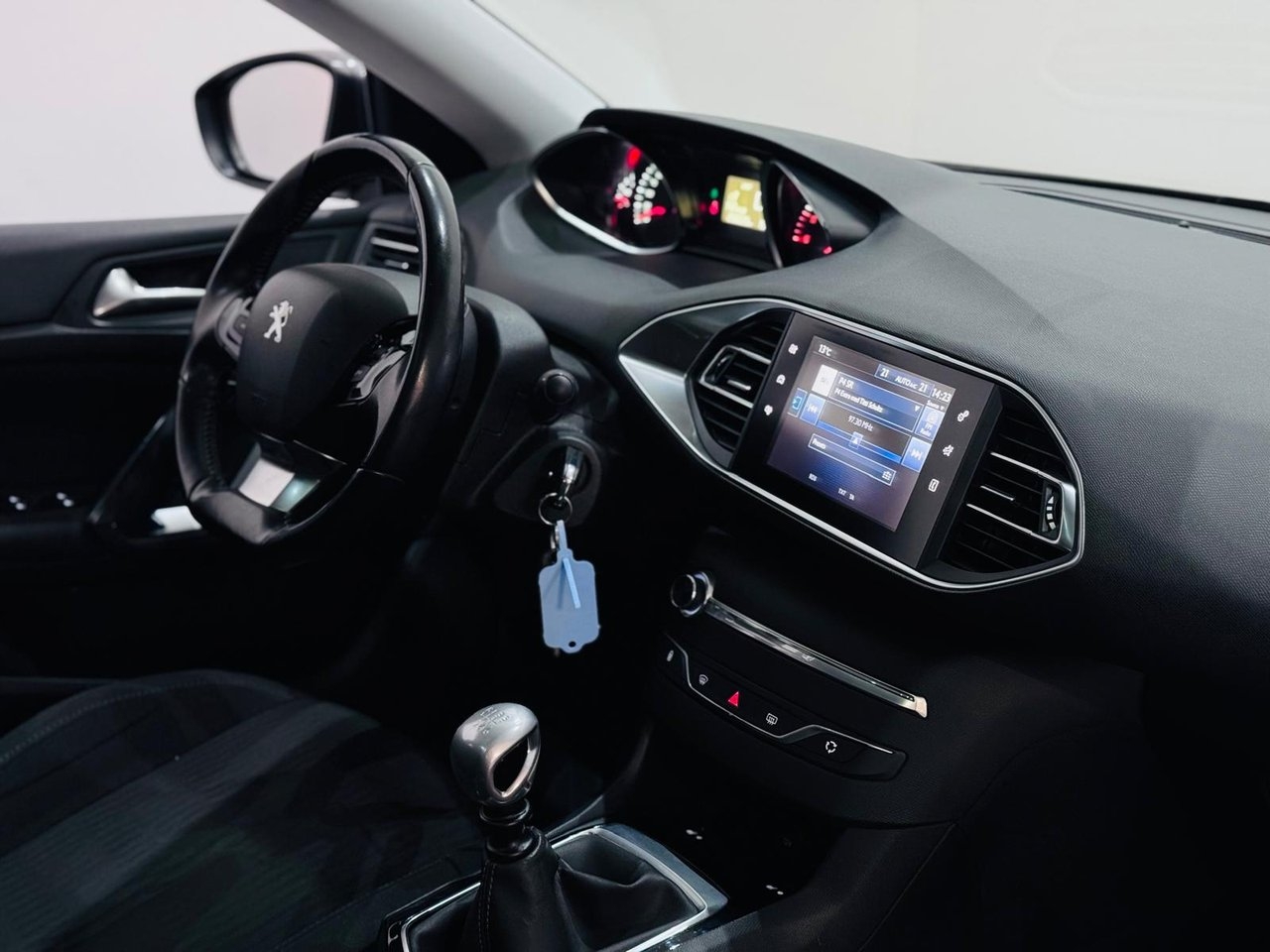 Peugeot 308 2015, bild 4/19