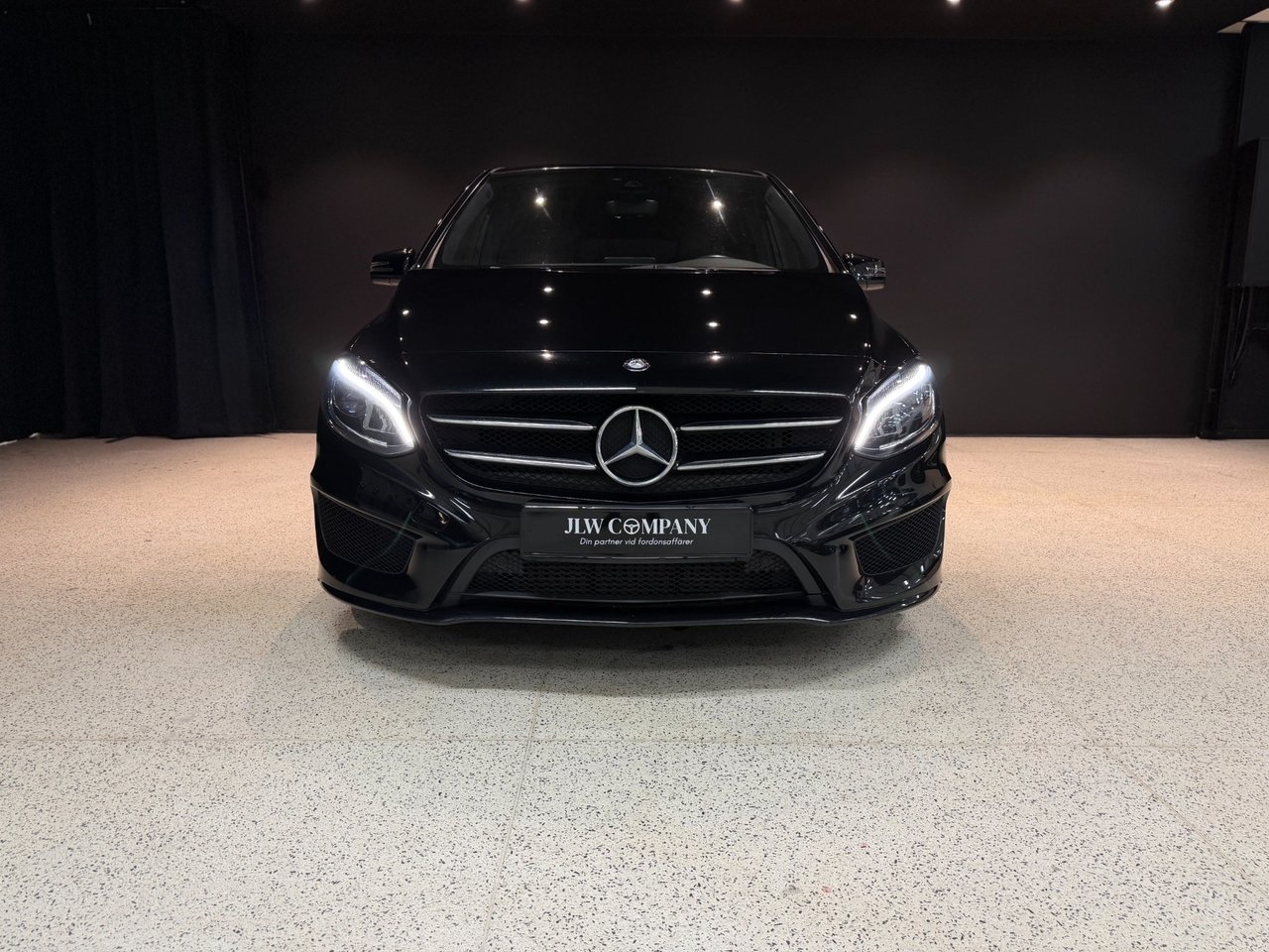Mercedes-Benz B 180 d AMG Sport 2016, bild 2/14