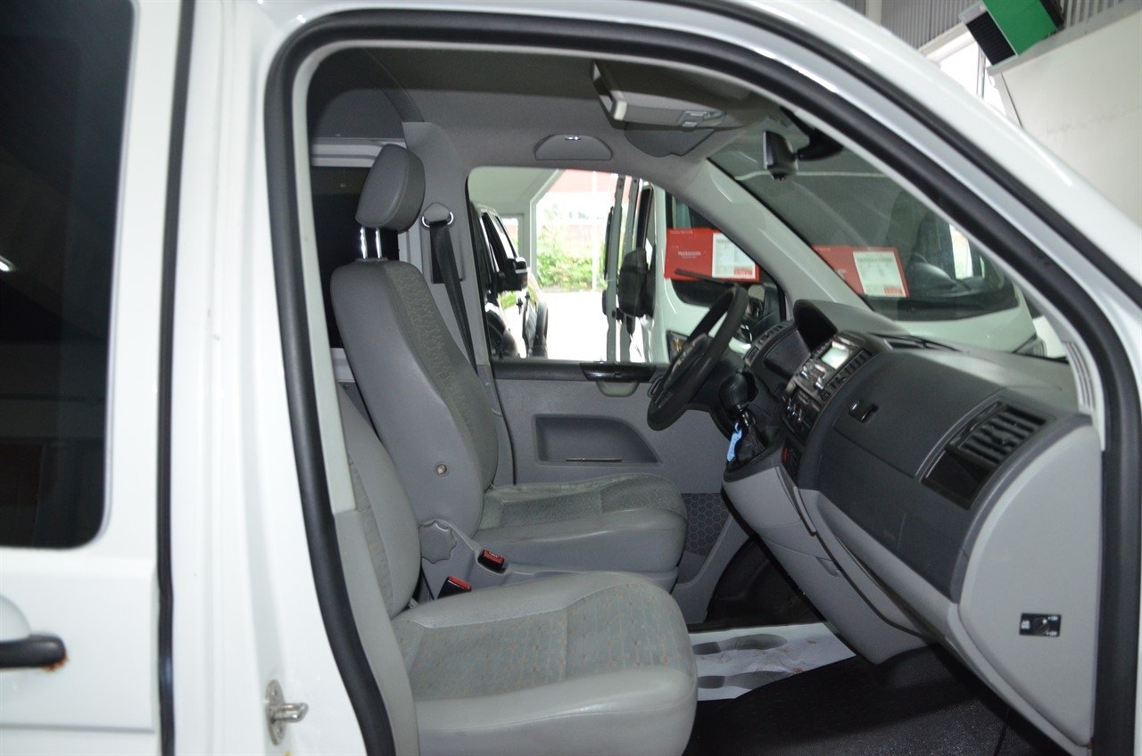 Volkswagen Caravelle 2012, bild 7/10
