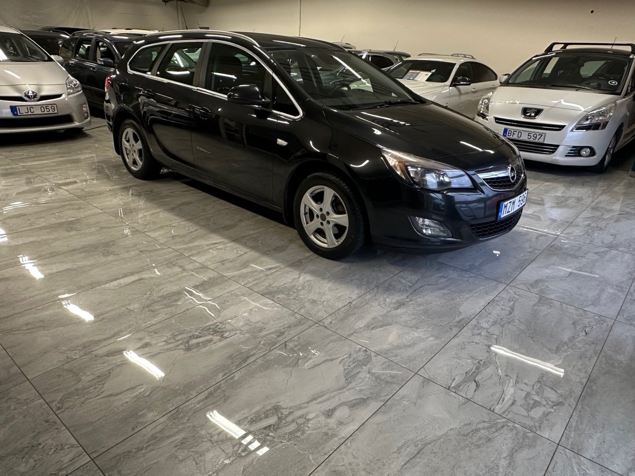 Opel Astra 2013, bild 2/10