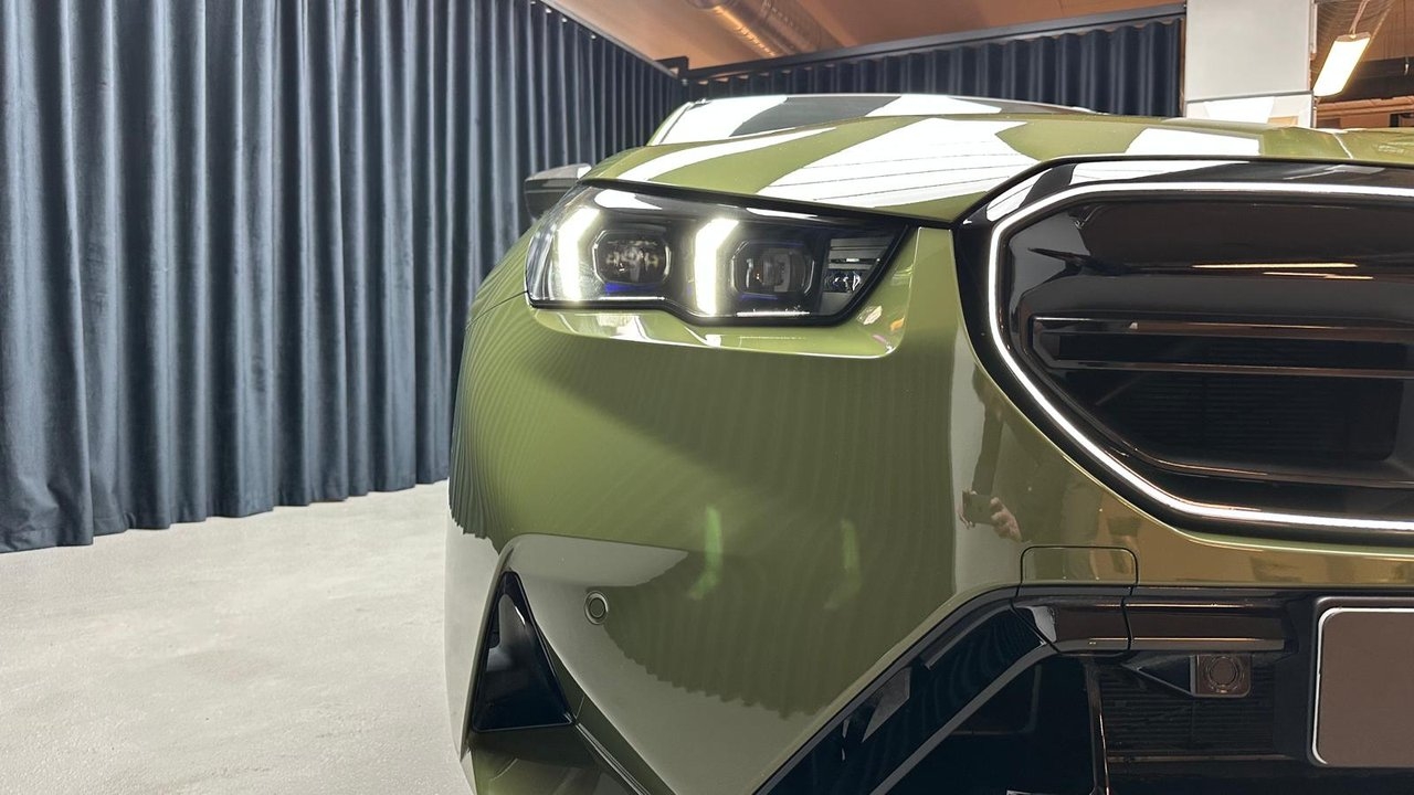 BMW M5 Touring Individual Urban Green 2025, bild 3/10