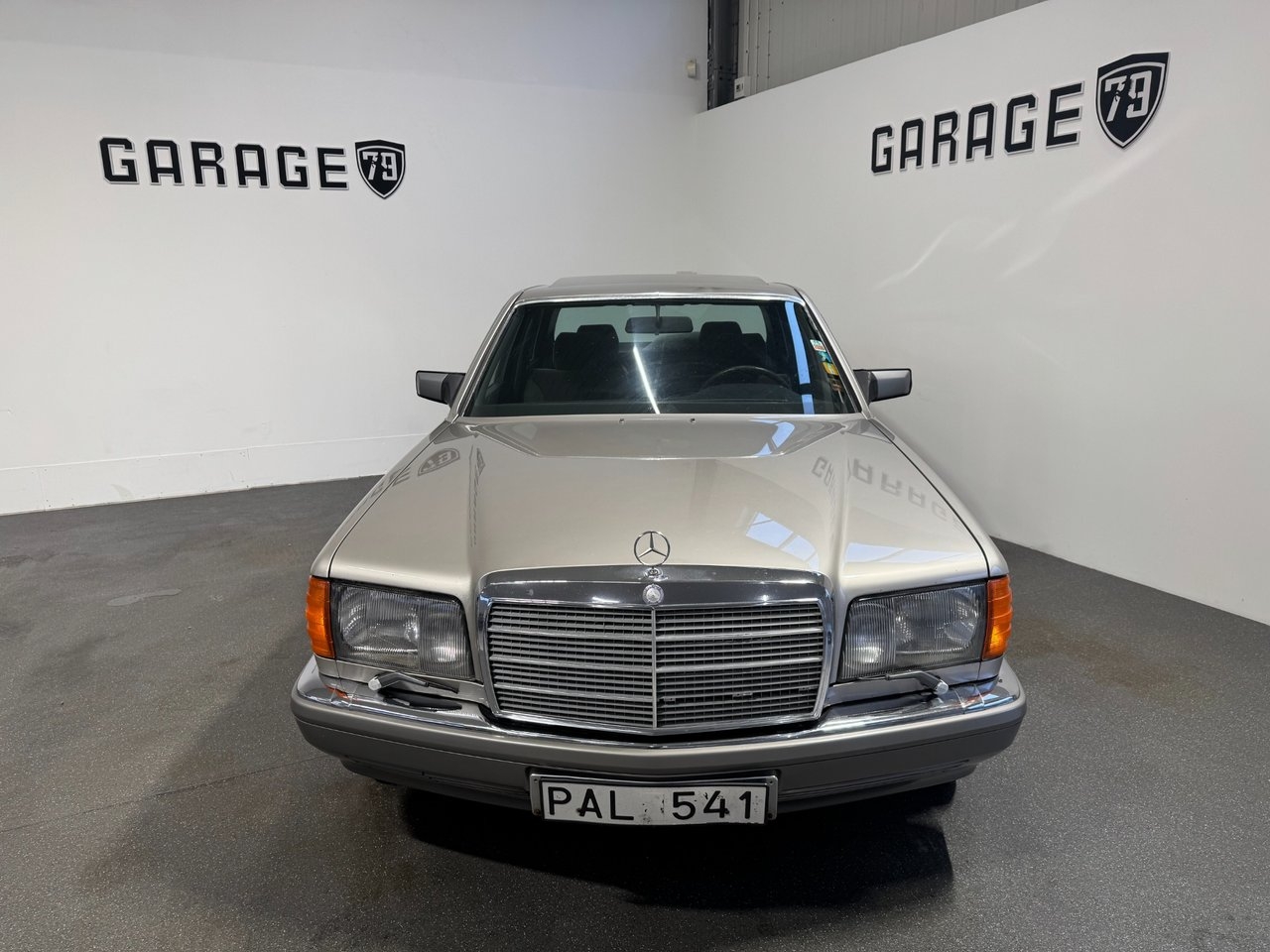 Mercedes-Benz 300 1987, kuva 7/10