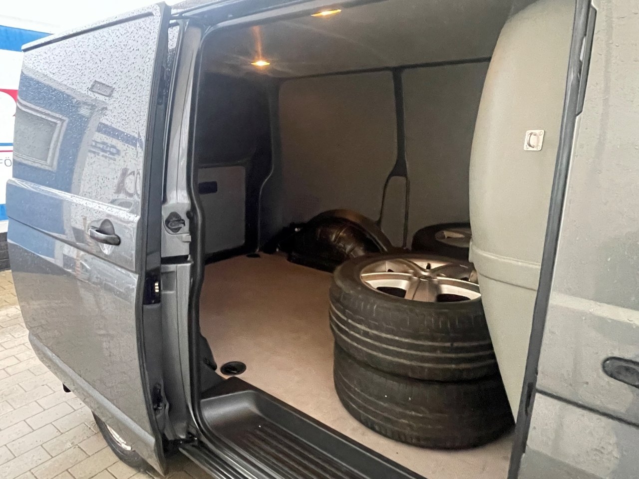 Volkswagen Transporter 2011, bild 6/10
