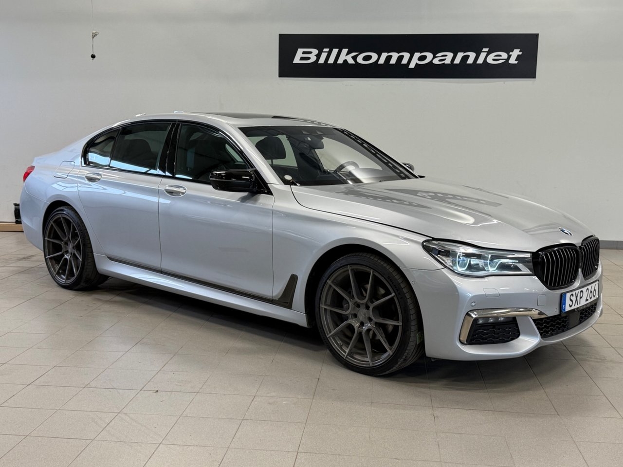 BMW 740