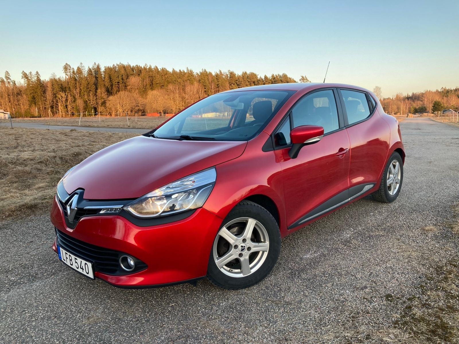 Renault Clio 0.9 TCe Manuell 2016, bild 2/10