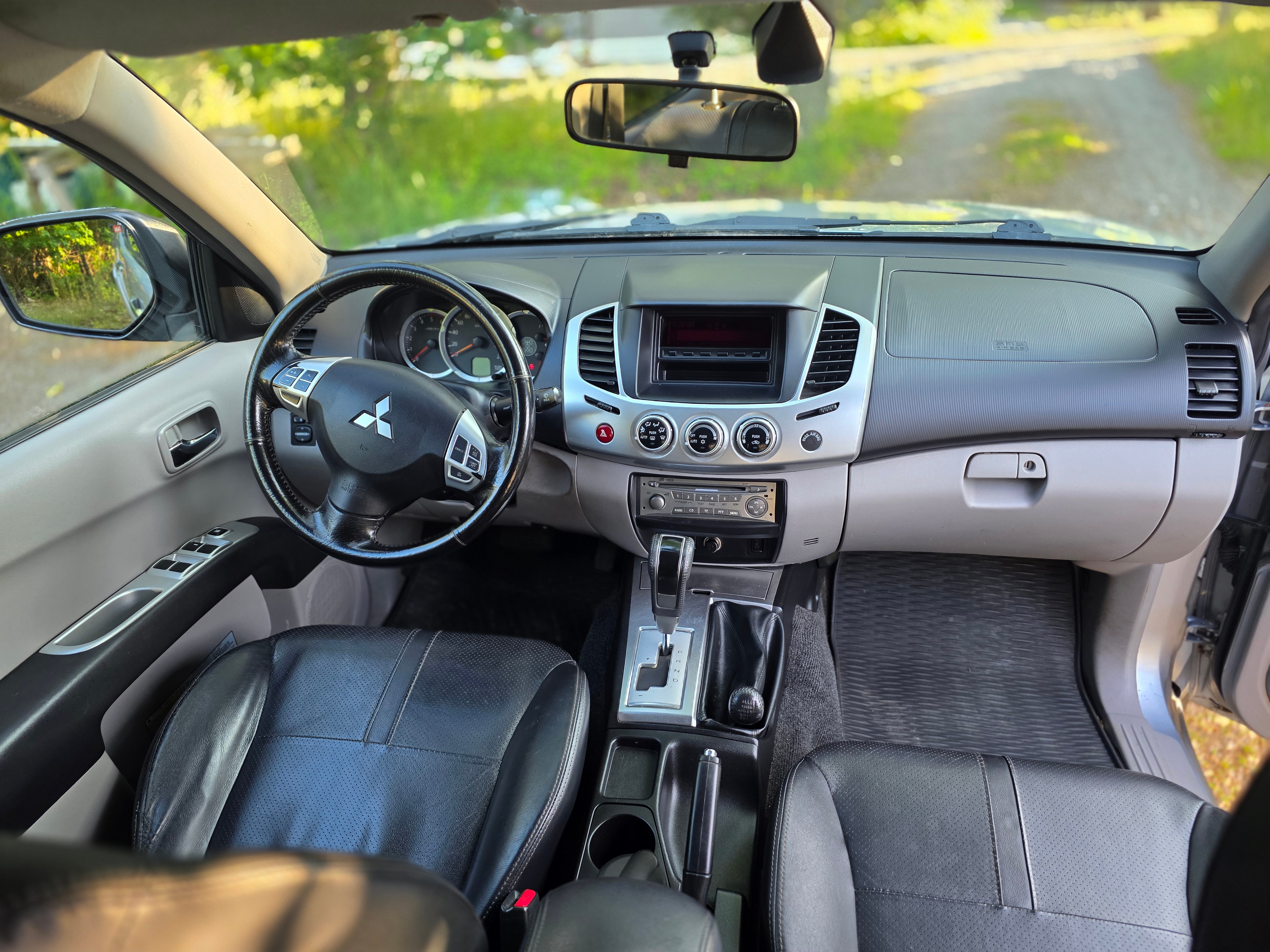 Mitsubishi L200 2012, photo 7/8