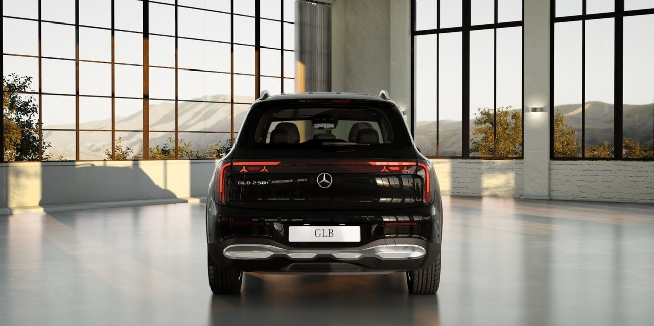 Mercedes-Benz GLB 250 2026, bild 4/8