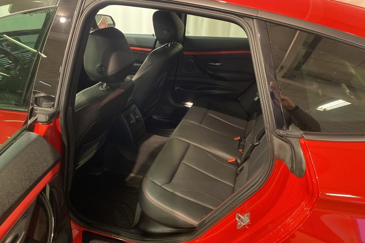 BMW 330 2015, bild 6/10