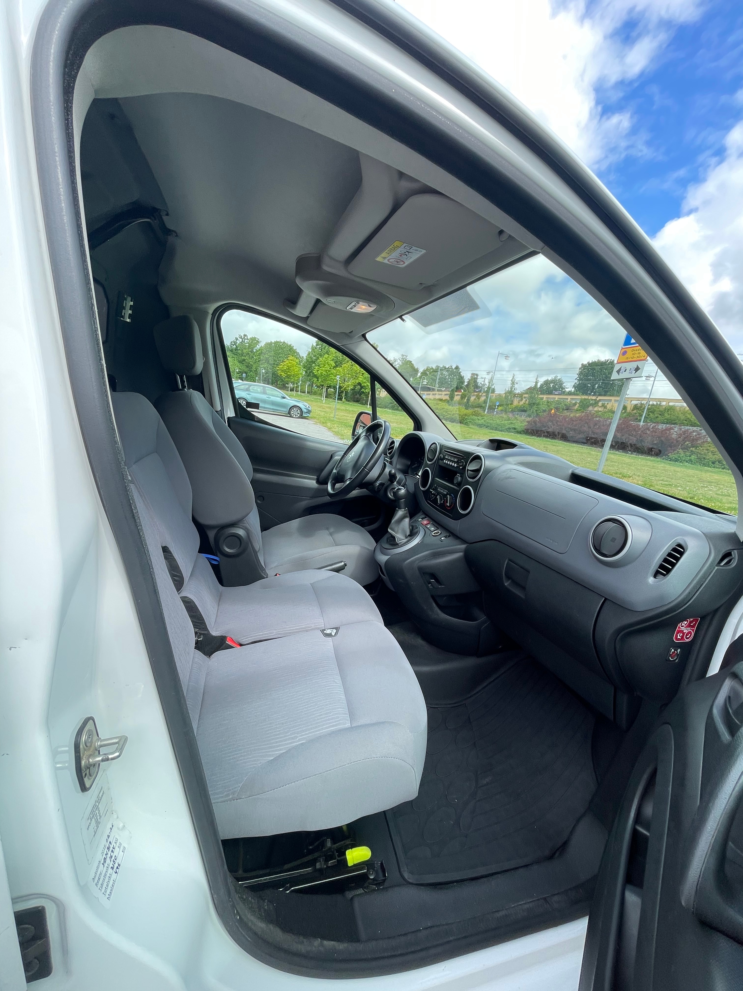 Peugeot Partner BlueHDi 100 2016, bild 5/5