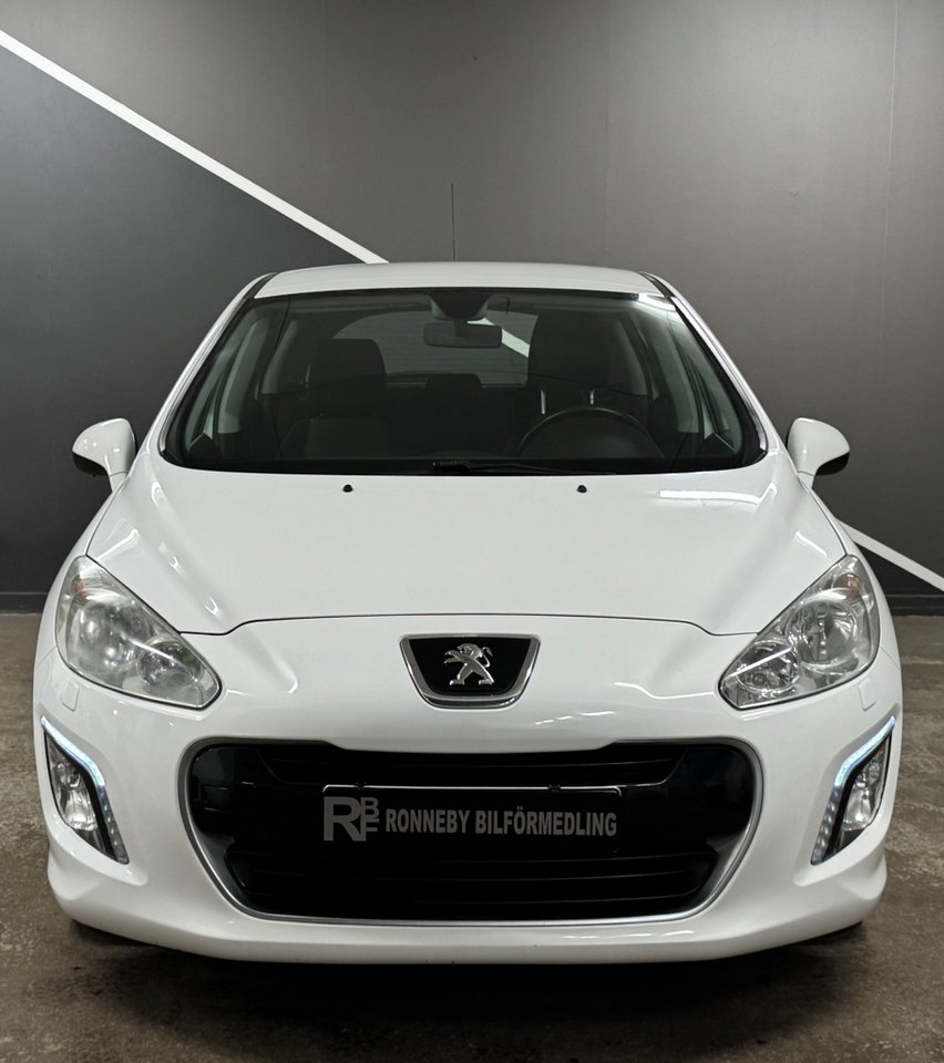 Peugeot 308 2011, bild 2/10