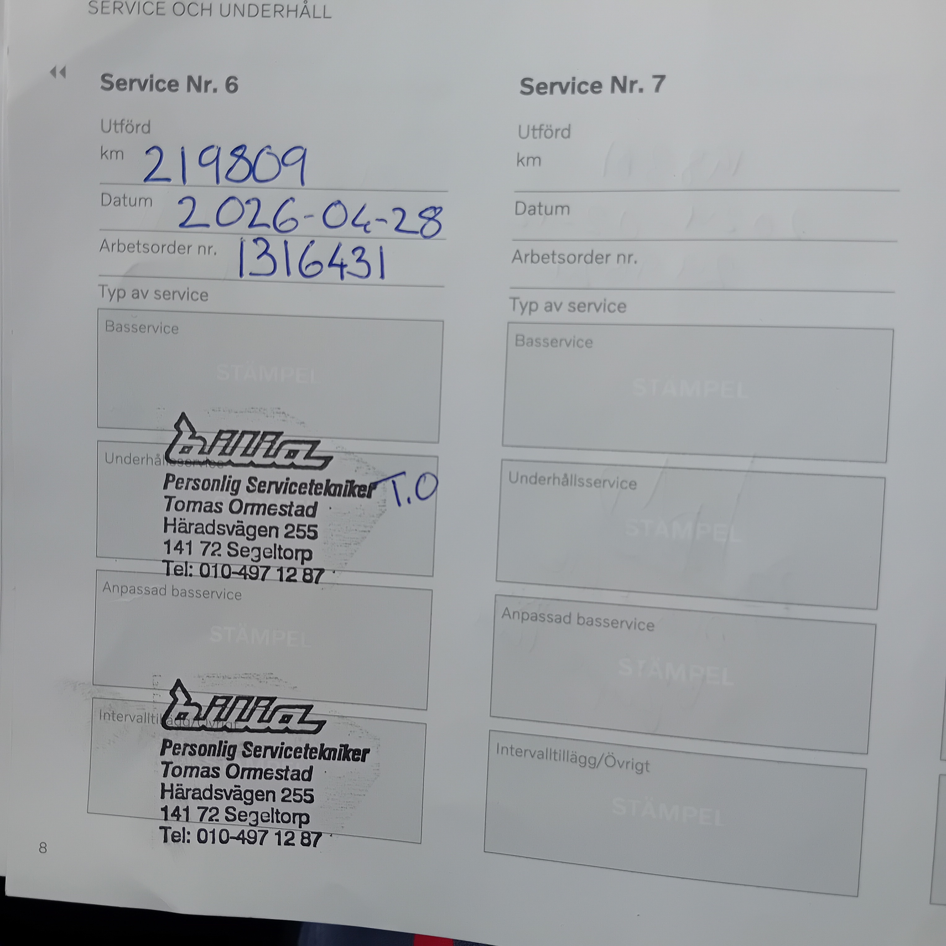 Volvo XC40 B4 AWD Geartronic 2021, photo 2/2