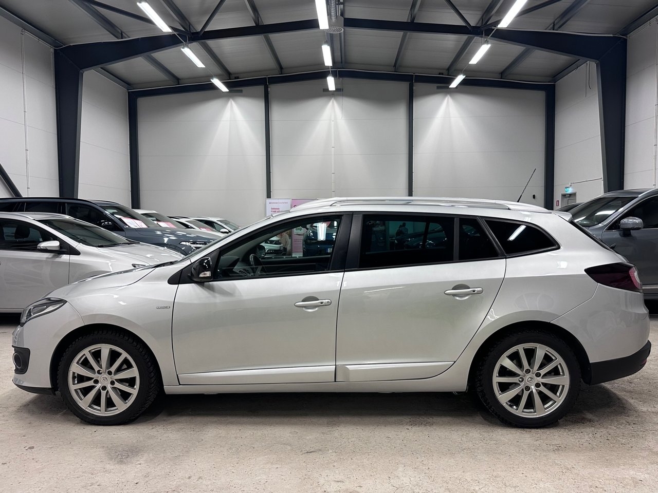 Renault Megane 2015, photo 5/25