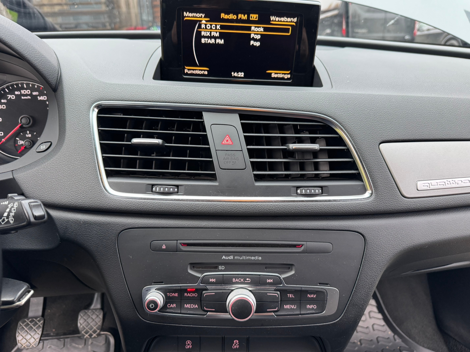 Audi Q3 TSFI 2.0 Quattro 2013, bild 4/10