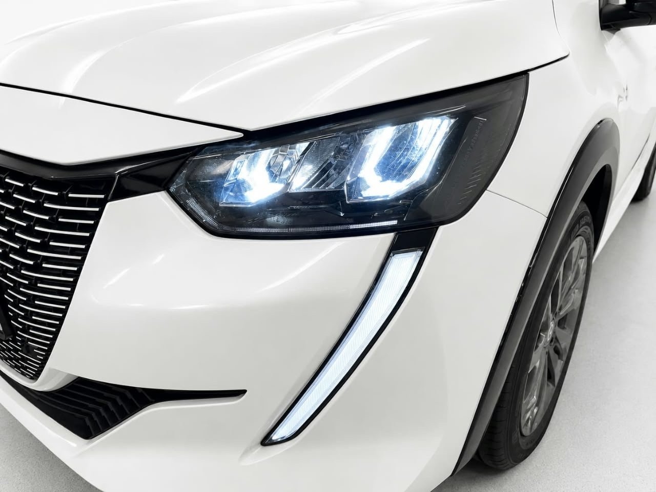 Peugeot e-208 MOMS 2022, bild 2/28