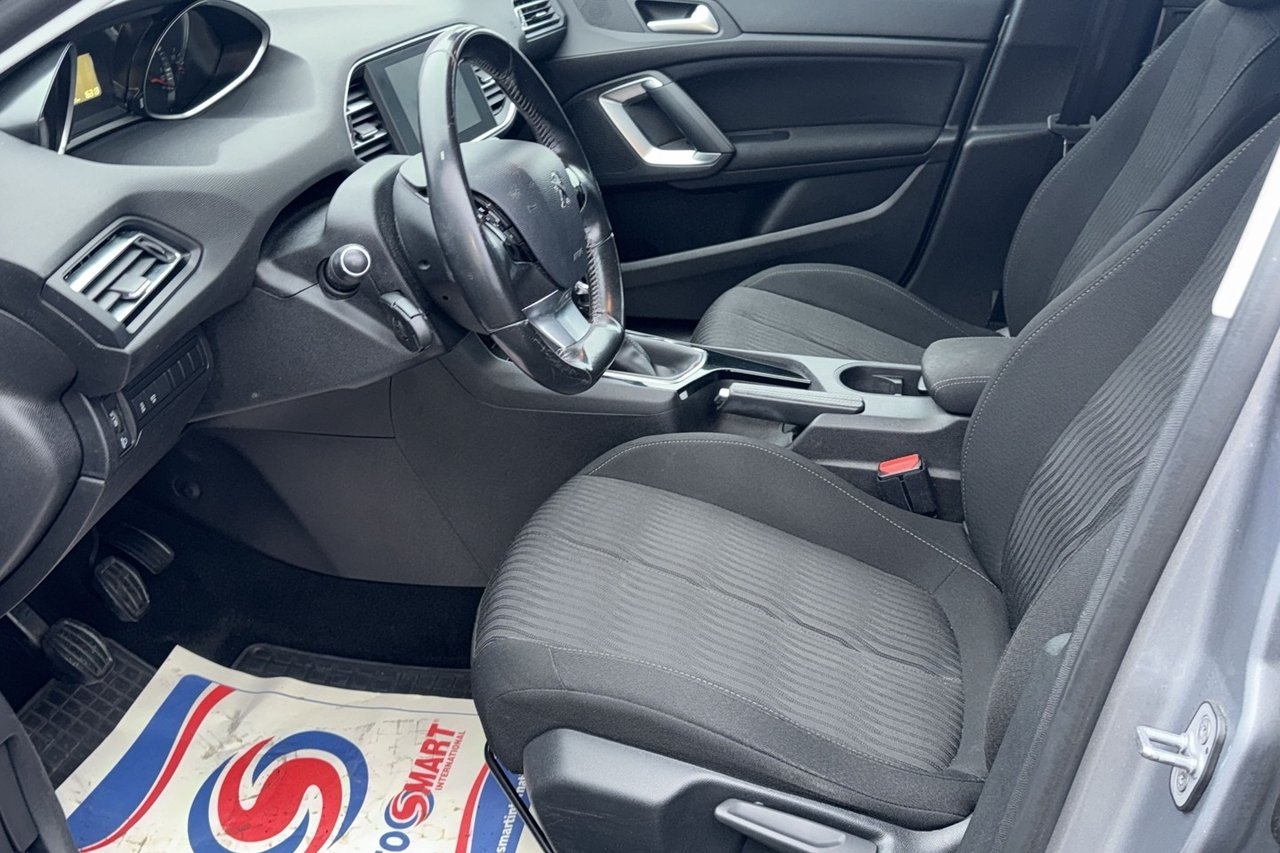 Peugeot 308 2015, bild 6/8