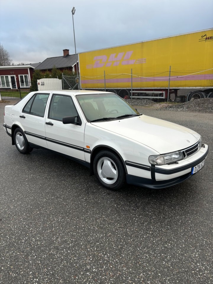 Saab 9000