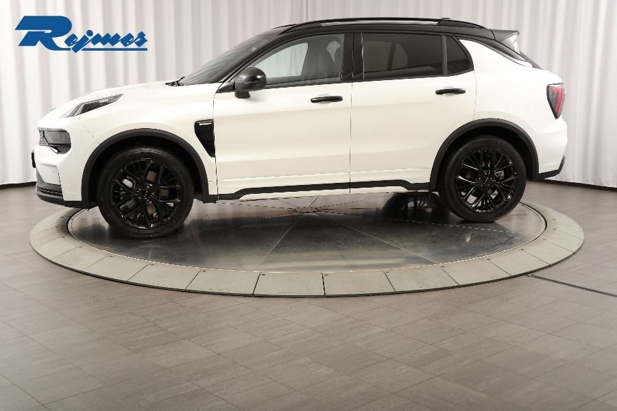 Lynk & Co 01 More PHEV 2025, photo 3/27