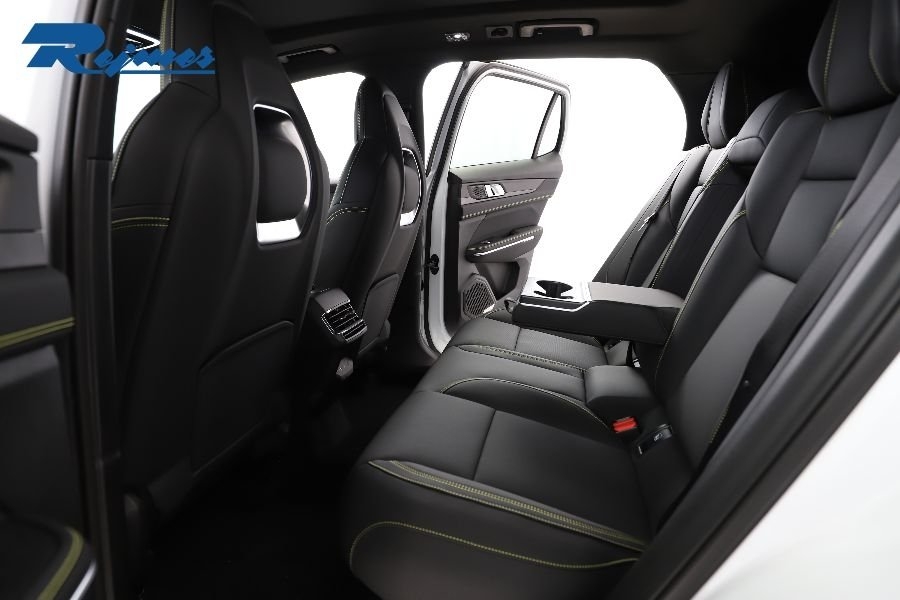 Lynk & Co 01 More PHEV 2025, photo 7/27