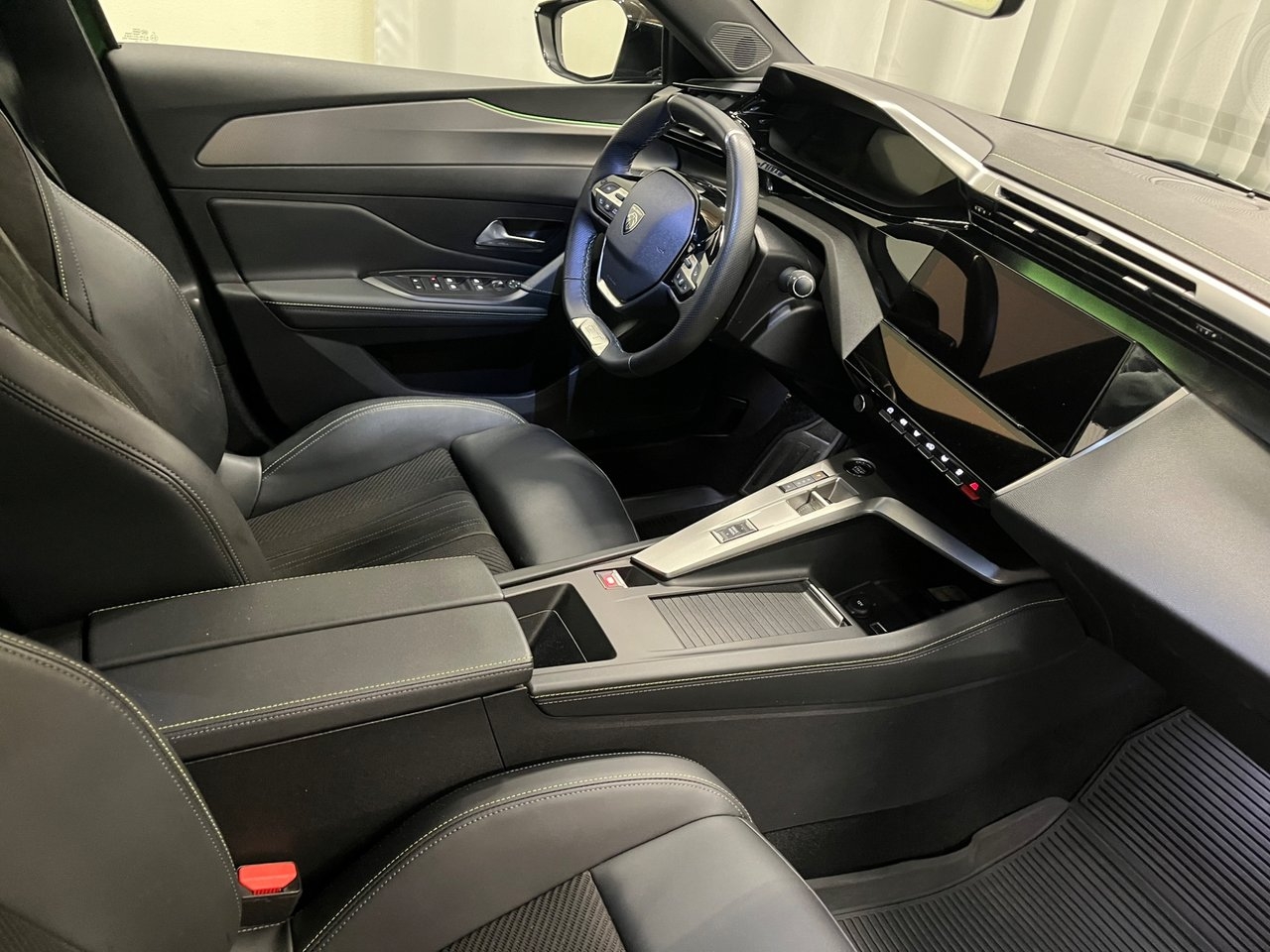 Peugeot 308 GT 1.2 PureTech 130 AUT 5D 2024, bild 7/7