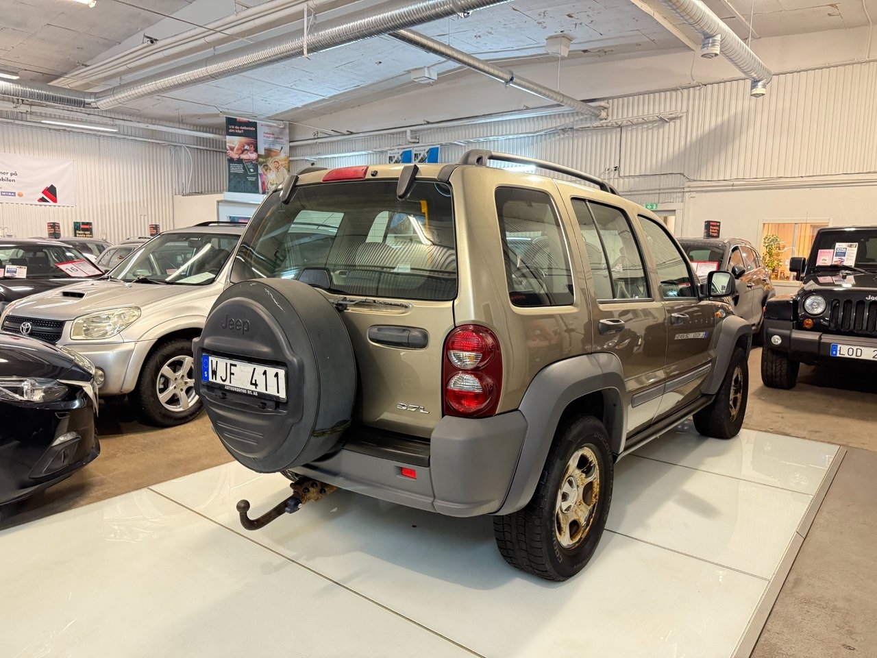 Jeep Cherokee 2005, photo 7/16
