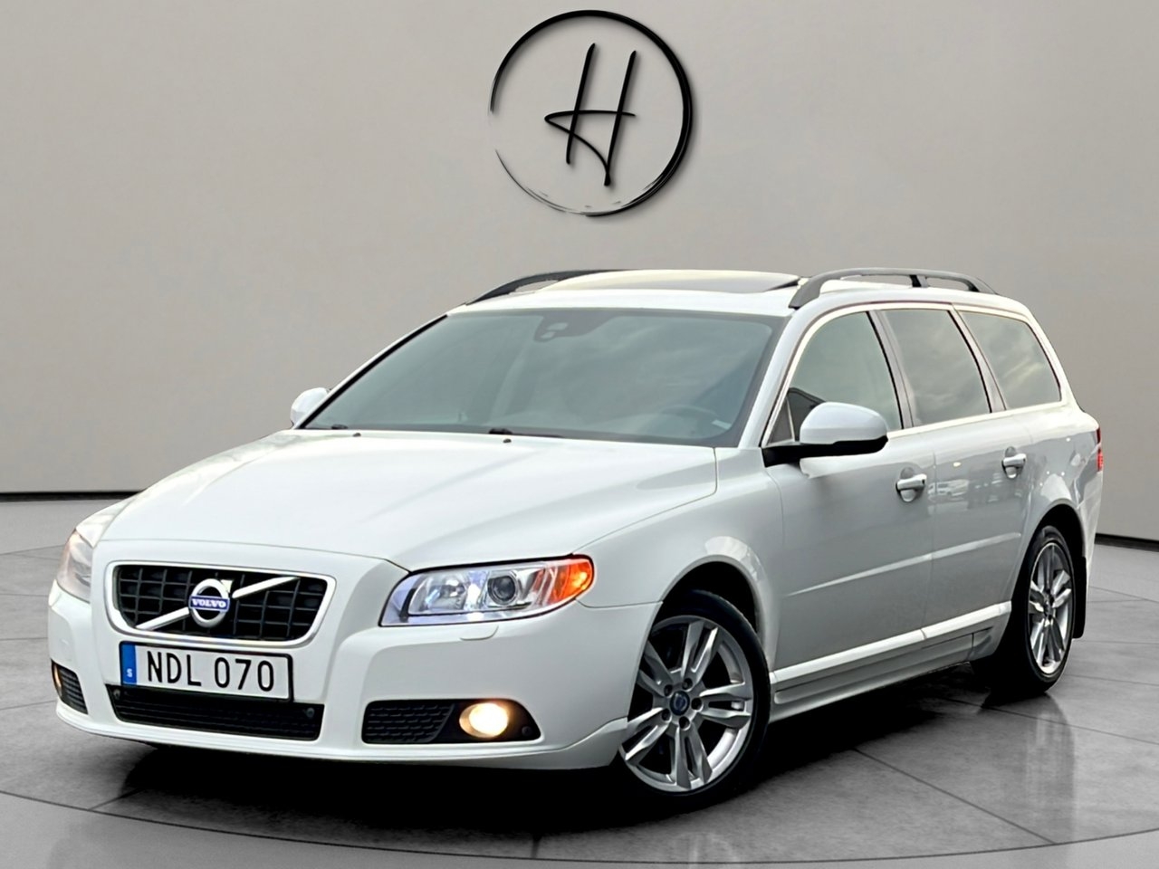 Volvo V70 D4 Skinn 2013, photo 2/32