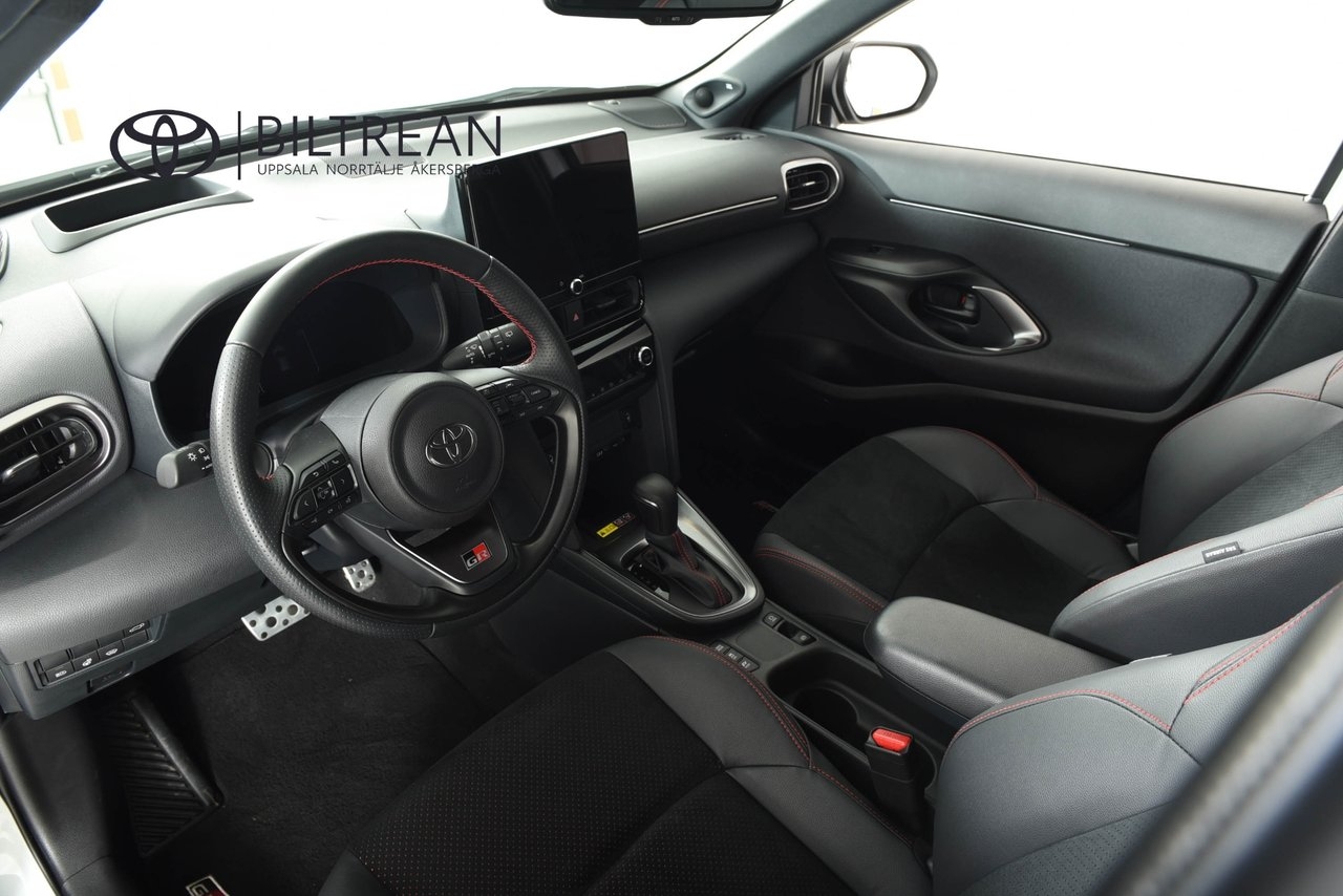 Toyota Yaris Cross 2024, bild 6/10