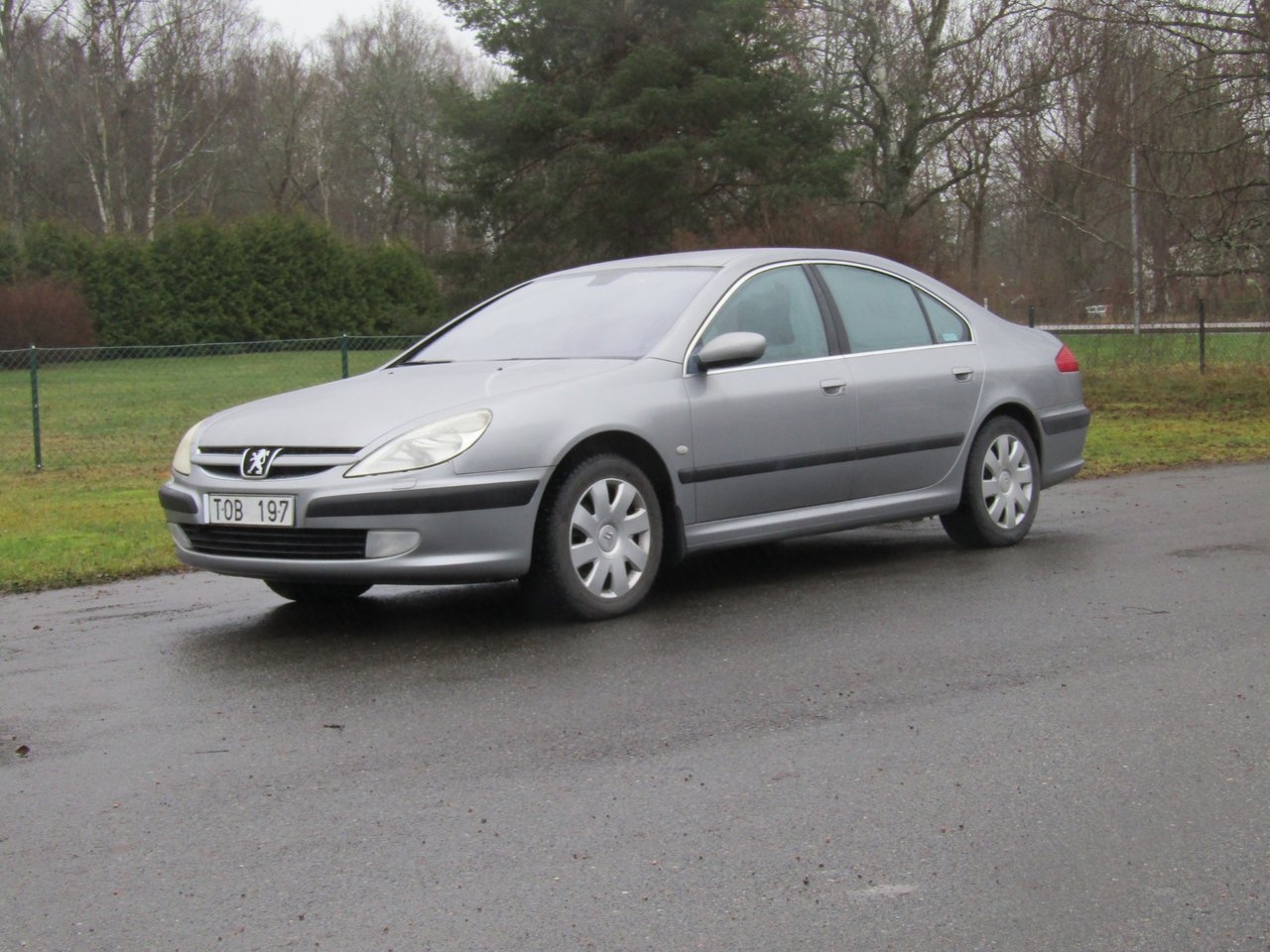 Peugeot 607