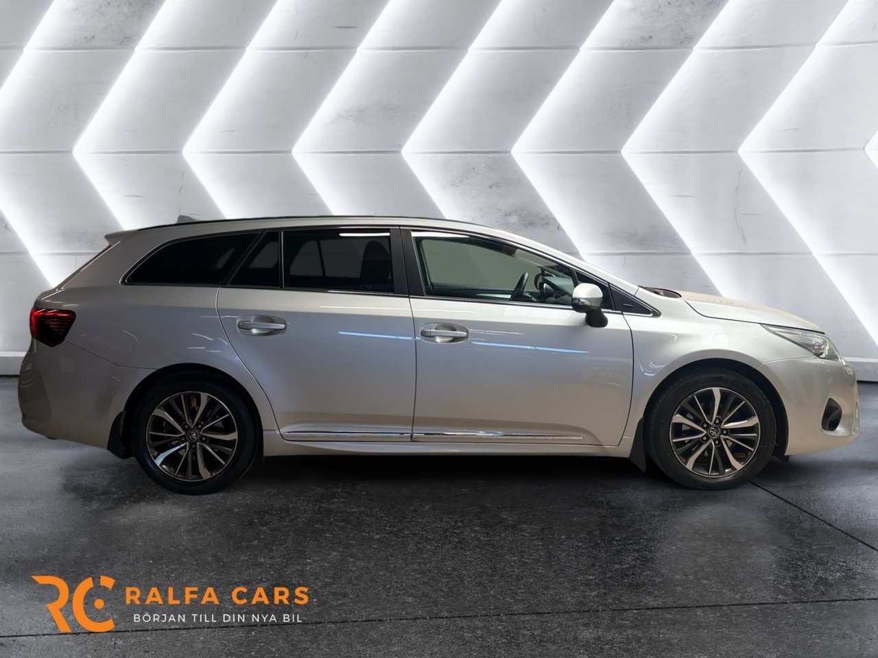 Toyota Avensis 2015, bild 6/10